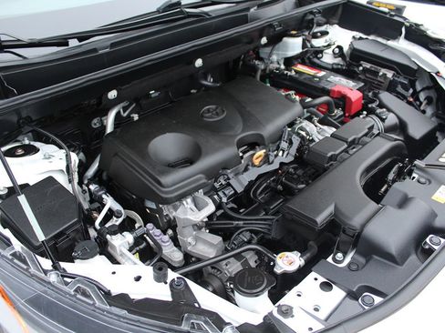 Used 2020 Toyota RAV4 XLE Premium image 38