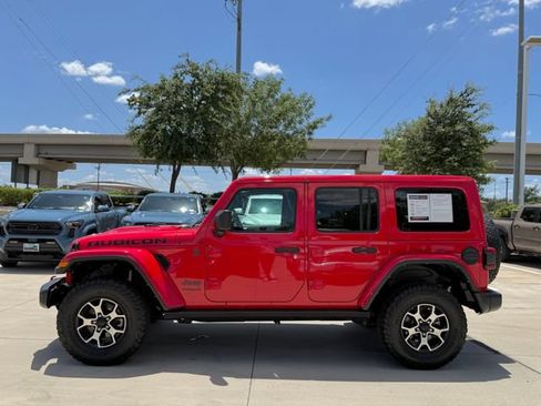 Used 2022 Jeep Wrangler Unlimited Rubicon w/ LED Lighting Group AWD/4WD image 7