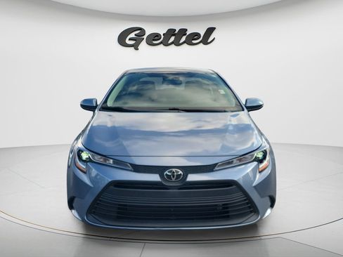Used 2024 Toyota Corolla LE FWD image 2