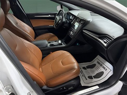 Used 2019 Ford Fusion Titanium image 15