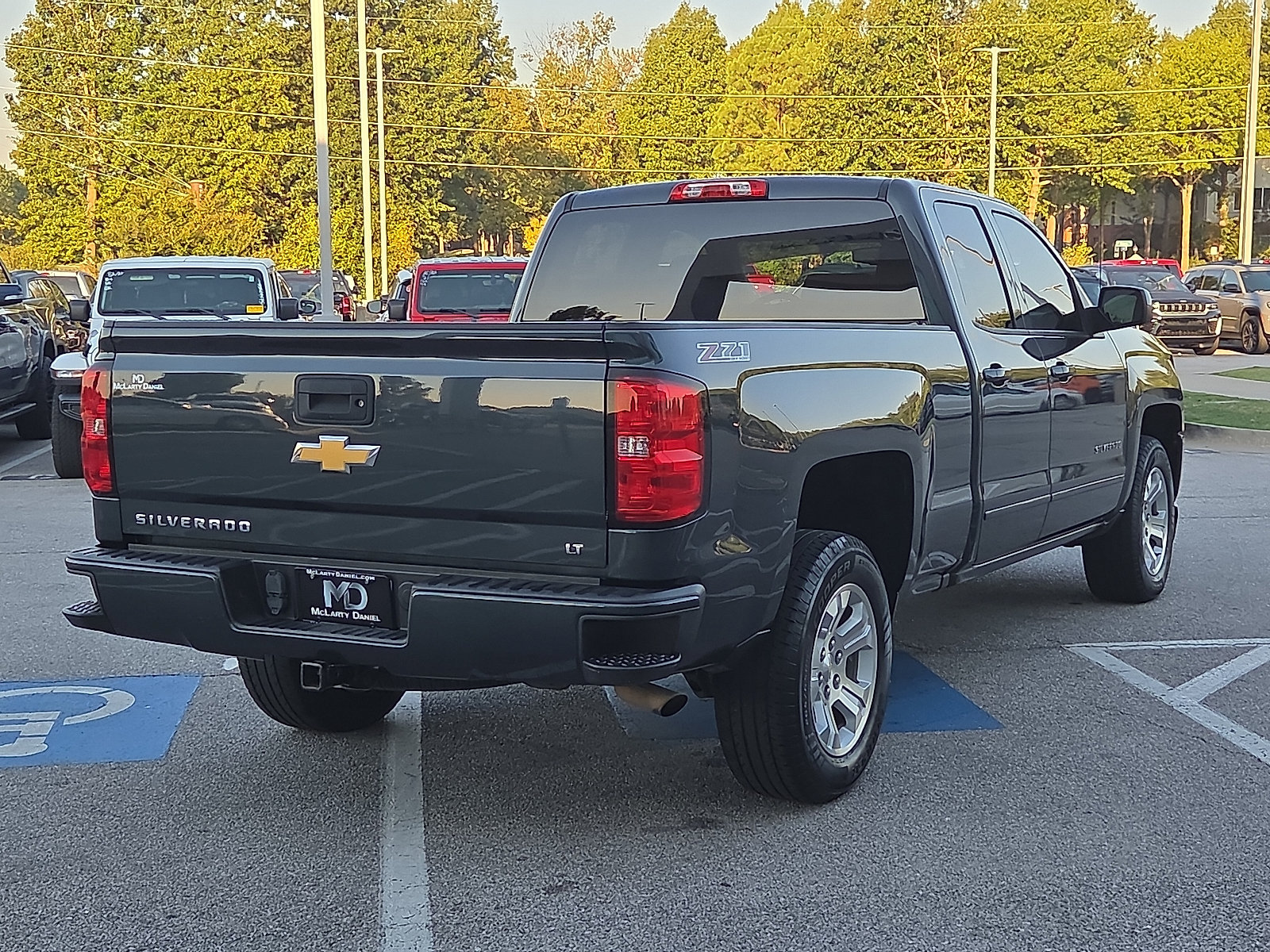 Used 2017 Chevrolet Silverado 1500 LT w/ All Star Edition AWD/4WD image 5