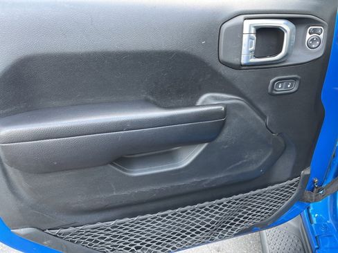 Used 2021 Jeep Gladiator Sport image 28