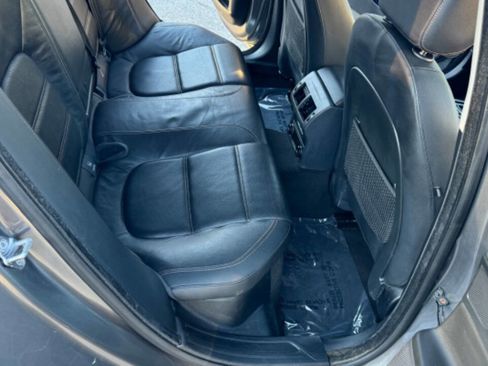 Used 2017 Jaguar XE Prestige image 16