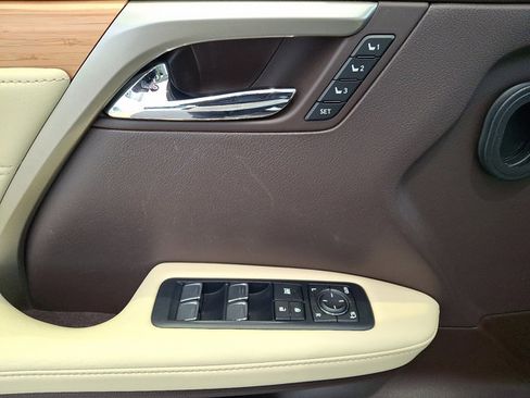 Used 2019 Lexus RX 450hL Premium image 13