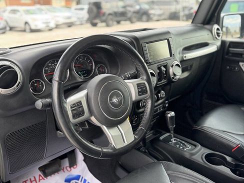 Used 2017 Jeep Wrangler Unlimited Sahara w/ Quick Order Package 24E Chief image 11