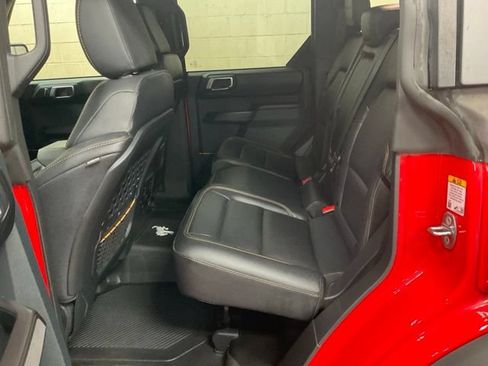 Used 2024 Ford Bronco Badlands AWD/4WD image 15
