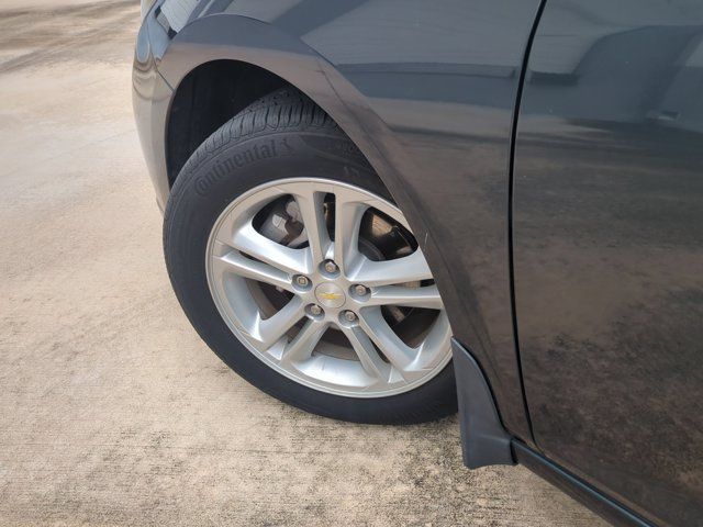 Used 2018 Chevrolet Cruze LT FWD image 10