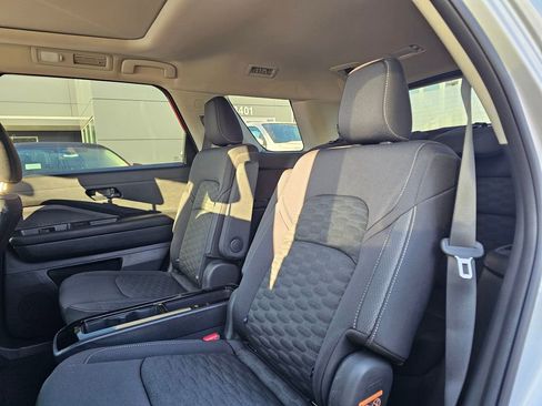 Certified 2024 Nissan Pathfinder SV w/ SV Premium Package image 14