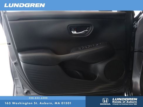Used 2023 Honda HR-V LX image 10