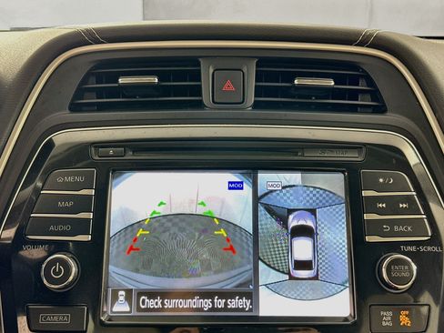 Used 2016 Nissan Maxima Platinum w/ Interior Lighting Package FWD image 23