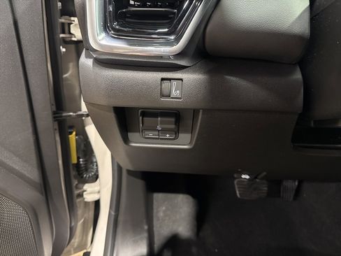 New 2026 GMC Canyon Elevation w/ Convenience Package image 20