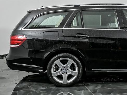 Used 2016 Mercedes-Benz E 350 4MATIC Wagon w/ Premium Package image 11