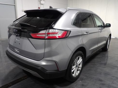 Used 2021 Ford Edge SEL w/ Convenience Package FWD image 4