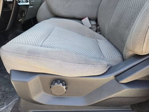Used 2016 Ford F150 XLT AWD/4WD image 12