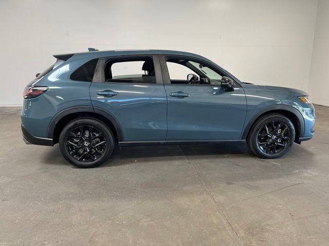 Used 2024 Honda HR-V Sport image 4