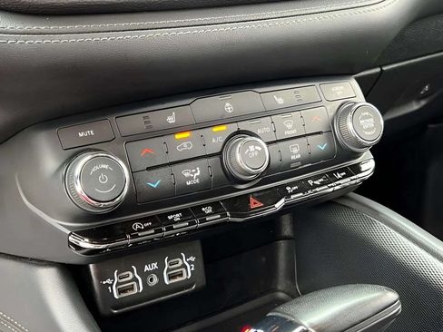 Used 2022 Dodge Durango GT AWD/4WD image 24