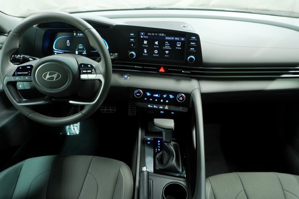 Certified 2026 Hyundai Elantra Sport FWD image 16