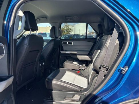 Used 2023 Ford Explorer XLT w/ Equipment Group 202A AWD/4WD image 14