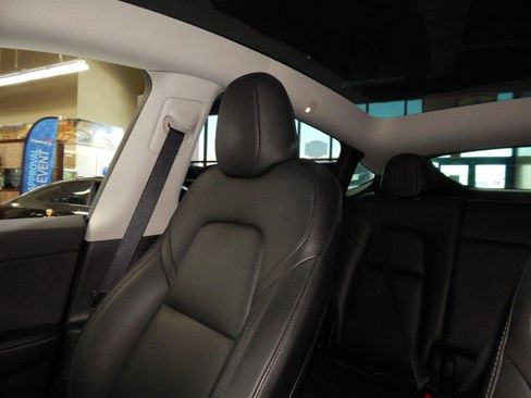 Used 2023 Tesla Model Y AWD image 28