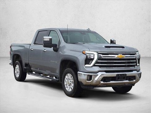 Used 2026 Chevrolet Silverado 2500 LTZ AWD/4WD image 3