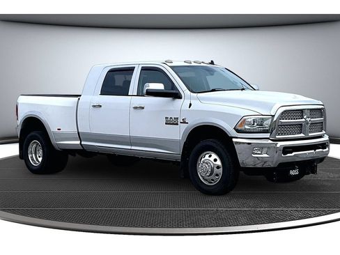 Used 2015 RAM 3500 Laramie AWD/4WD image 14