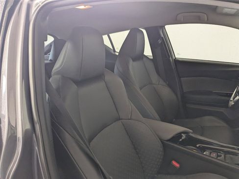 Certified 2022 Toyota C-HR Limited image 28