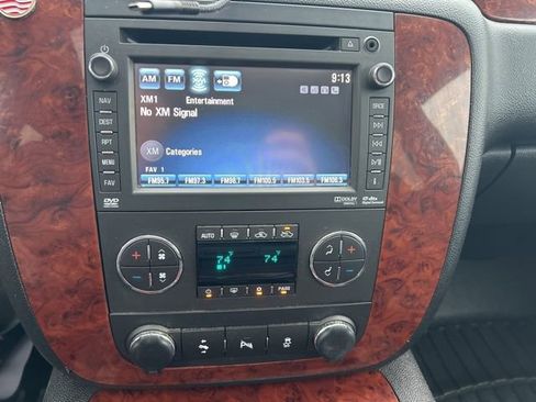Used 2013 Chevrolet Avalanche LTZ AWD/4WD image 5