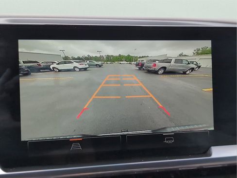 Used 2022 GMC Sierra 1500 SLT w/ SLT Convenience Package image 21