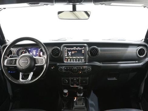 Used 2022 Jeep Wrangler Unlimited Sahara AWD/4WD image 16