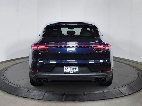 Certified 2023 Porsche Cayenne Coupe AWD/4WD image 6