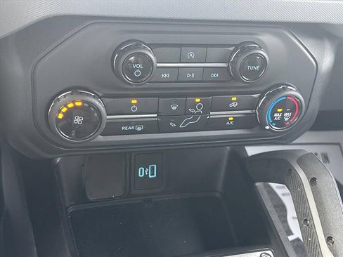Used 2023 Ford Bronco Big Bend w/ Sasquatch Package AWD/4WD image 33