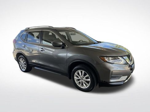 Used 2018 Nissan Rogue SV w/ Sun & Sound Touring Package AWD/4WD image 3