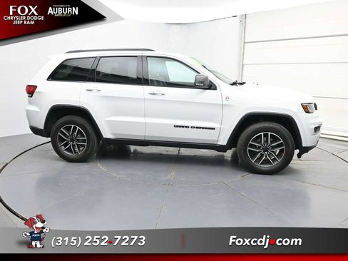 Used 2020 Jeep Grand Cherokee Trailhawk AWD/4WD image 18