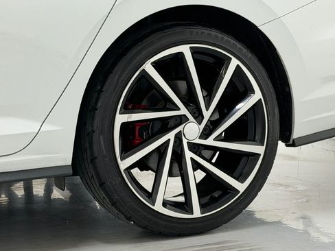 Used 2019 Volkswagen Jetta GLI FWD image 47