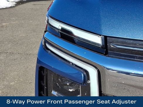 Used 2025 Chevrolet Suburban Premier image 12