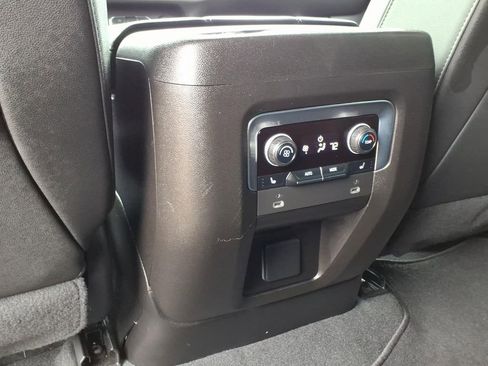 Used 2022 Chevrolet Tahoe High Country image 17