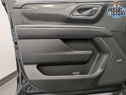 Used 2023 GMC Yukon AT4 w/ Technology Package AWD/4WD image 8