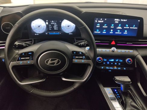 Used 2024 Hyundai Elantra Limited FWD image 22