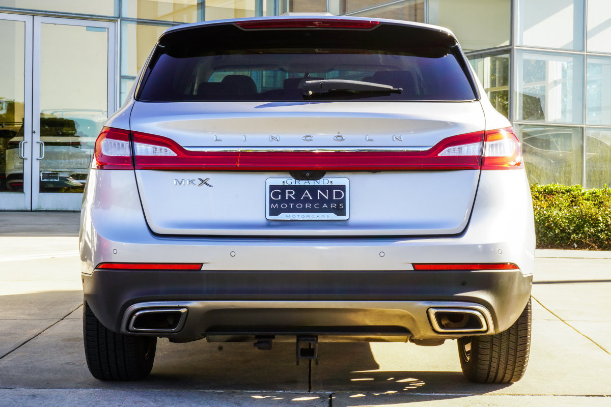 Used 2017 Lincoln MKX Reserve FWD image 12