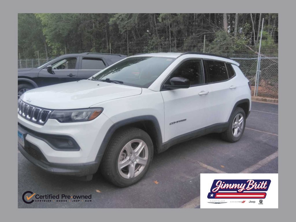 Used 2023 Jeep Compass Latitude AWD/4WD image 1