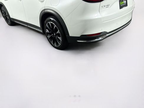 Used 2024 MAZDA CX-90 Plug-In Hybrid w/ Premium Pkg AWD/4WD image 5