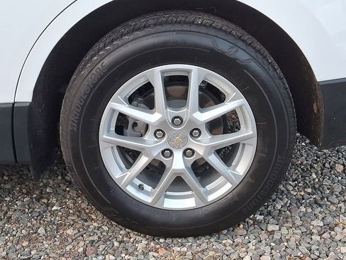 Used 2023 Chevrolet Equinox LT image 31