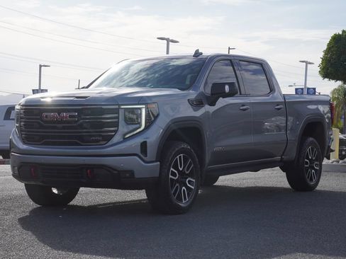 Used 2023 GMC Sierra 1500 AT4 w/ Technology Package AWD/4WD image 8
