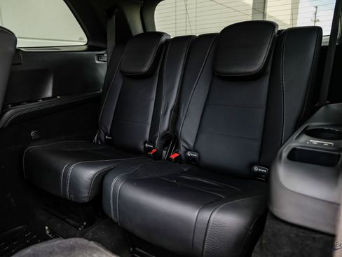 Used 2025 Mercedes-Benz GLS 580 4MATIC image 78