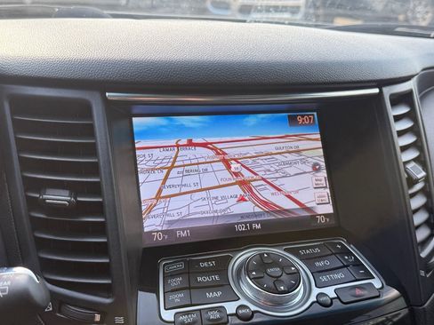 Used 2017 INFINITI QX70 2WD w/ Premium Package image 29