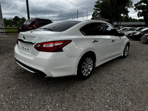 Used 2017 Nissan Altima 2.5 S w/ Power Driver Seat Package FWD image 7