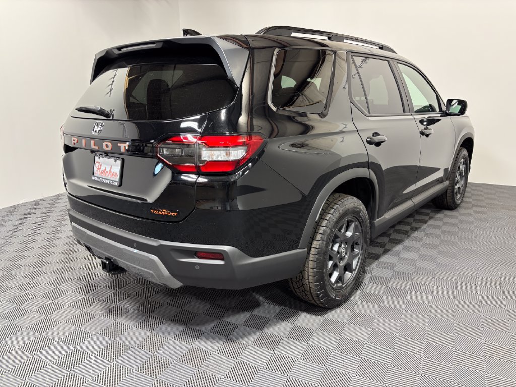 New 2026 Honda Pilot TrailSport image 6