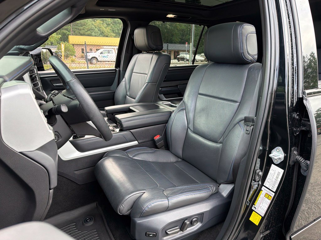 Used 2024 Toyota Sequoia Platinum AWD/4WD image 19