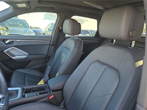 Used 2023 Audi Q3 2.0T Premium Plus w/ Premium Plus Package image 17