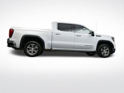 Used 2024 GMC Sierra 1500 SLT image 36